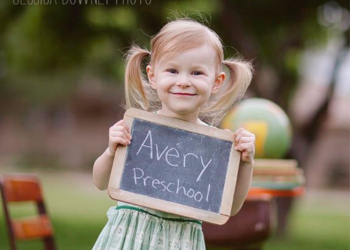 a back to school picture idea of a little girl going to preschool