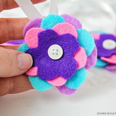 cut felt cirlces stacked on top of each other to make an ornament