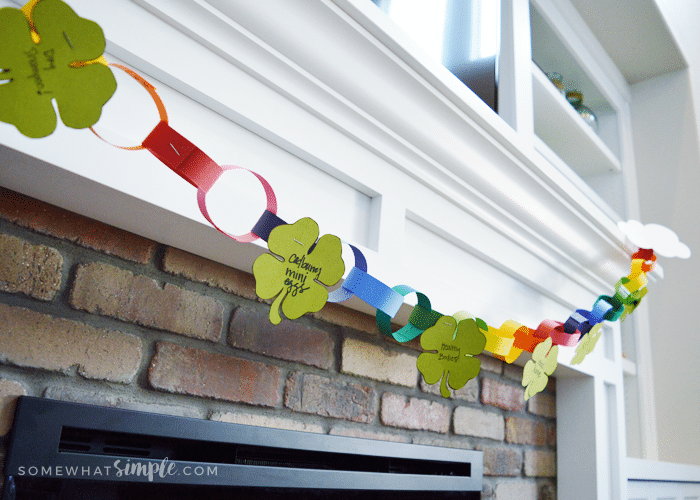 a garland decorated for st patricks day